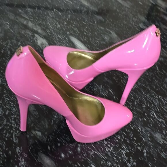 BRAND NEW GUESS PLATFORM HEELS WITH STILETTO WITH ROUNDED TOE G1 - Picture 7 of 16